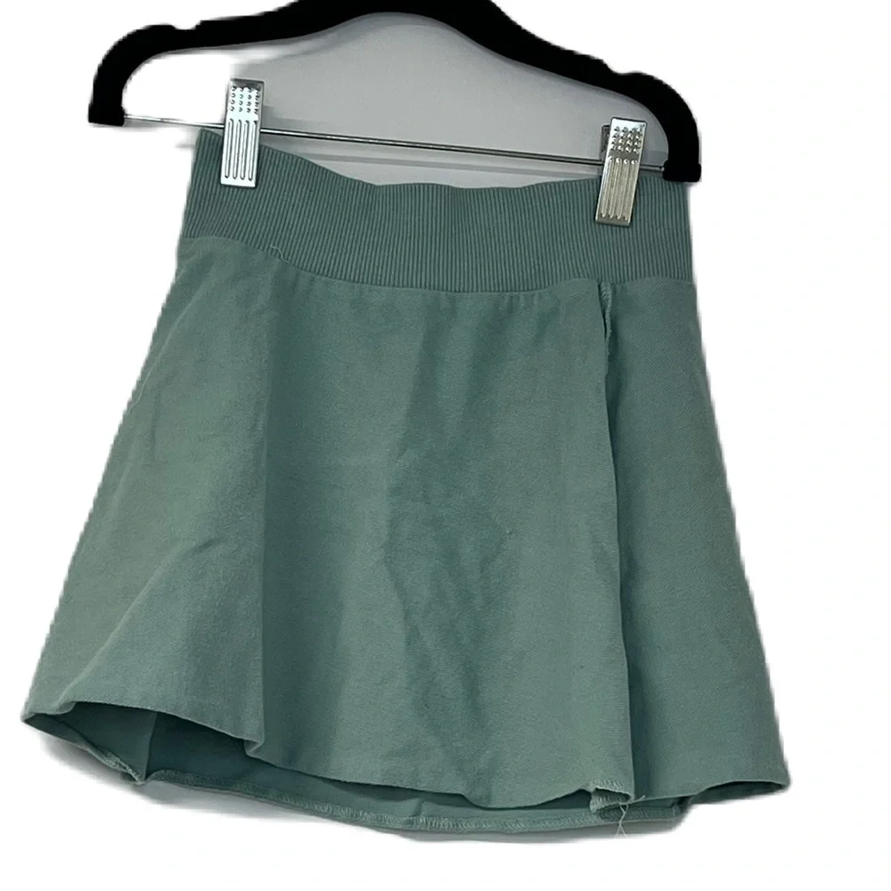 Coco Blanc sz 6 girls 2 piece mint green 3/4 sleeve tee and mini swing skirt fun